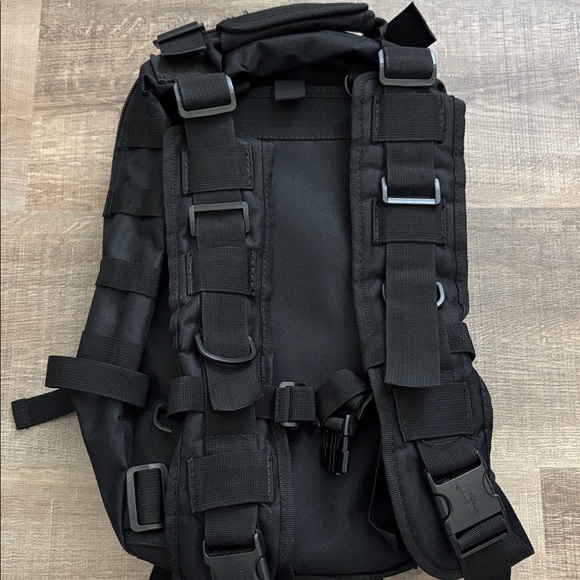 Explorer Tactical Black Bag - Picture 3 of 6